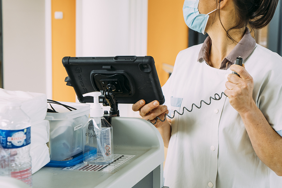 TabDrop Surface Solution with Anti-Theft Cable